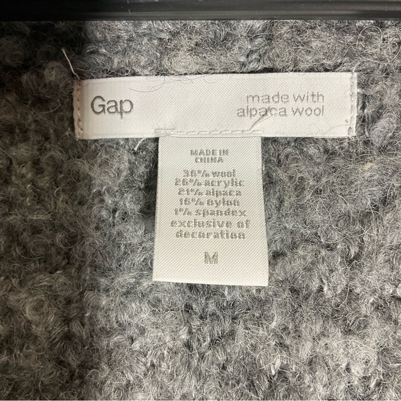 GAP Made w/Alpaca Wool Snap Front Vest Wide Collar Cozy Fuzzy Sleeveless Size M - Picture 2 of 16